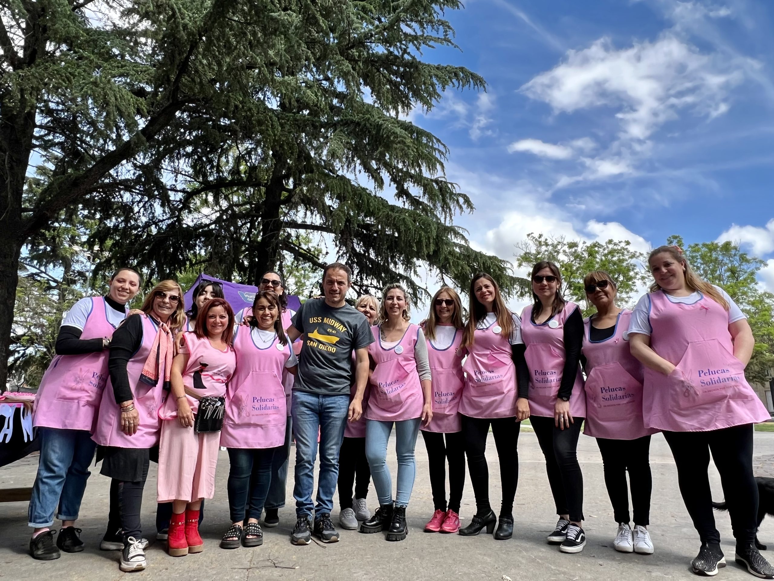 El Intendente acompañó la jornada de concientización sobre el Cáncer de mama impulsada por Pelucas Solidarias
