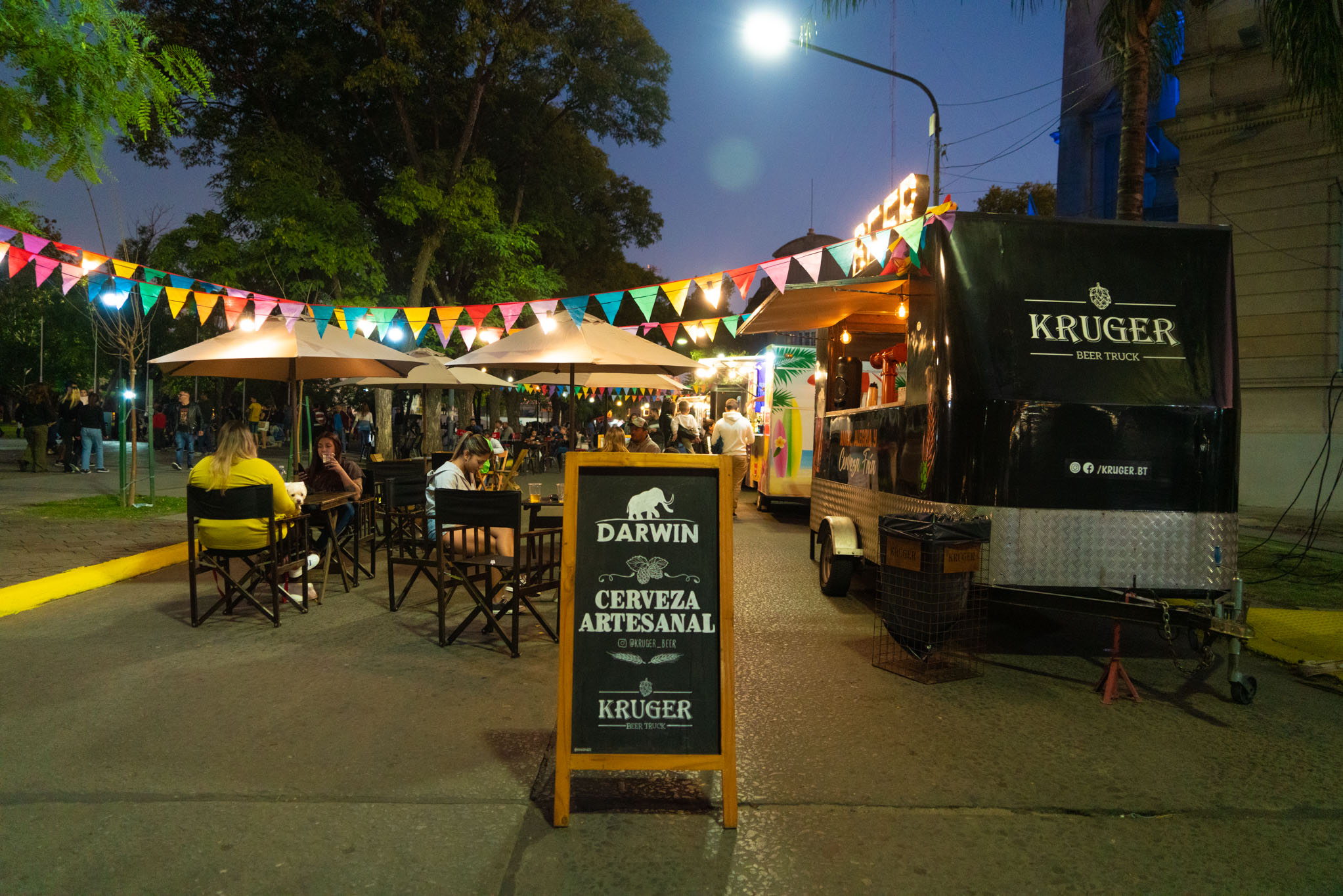 Este fin de semana regresan los food truck y artesanos a la Plaza Eduardo Costaq